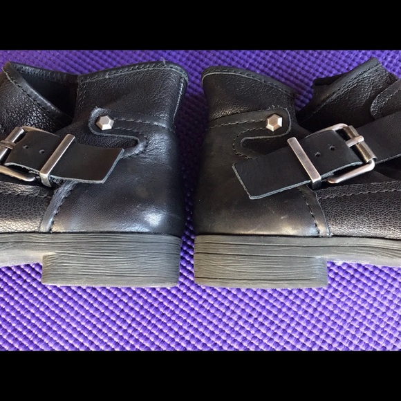 BCBGeneration Cute Booties w/ Silver Details - Picture 7 of 7